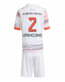 Billige Fotballdrakt Bayern Munich Dayot Upamecano #2 Replika Bortedraktsett Barn 2025-26 Kortermet (med bukser)